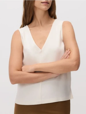 Reserved - Bluzka o kroju kamizelki - złamana biel