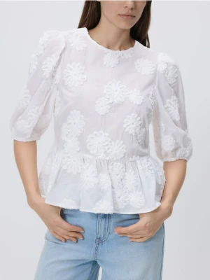 Reserved - Bluzka z ozdobnym haftem - biały