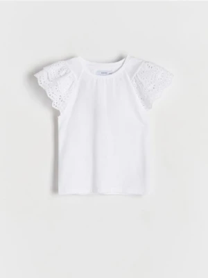 Reserved - Bluzka z ażurowymi rękawami - złamana biel