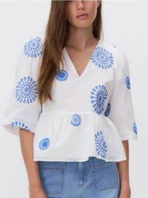 Reserved - Bluzka z baskinką - biały