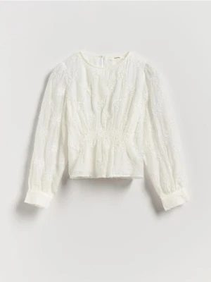 Reserved - Bluzka z haftem - złamana biel