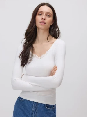 Reserved - Bluzka z koronką - biały