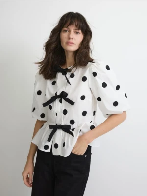 Reserved - Bluzka z ozdobnym wiązaniem - złamana biel