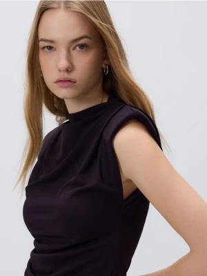 Reserved - Bluzka z poduszkami na ramionach - ciemnofioletowy