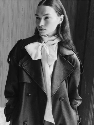 Reserved - Bluzka z wiązanym szalem - różowy