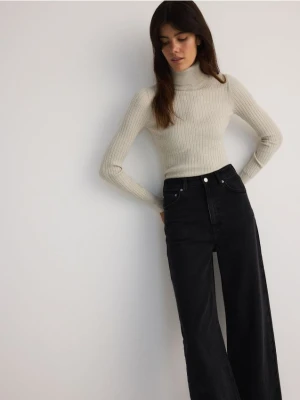 Reserved - Błyszczący golf - piaskowy