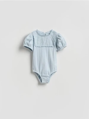 Reserved - Body z ażurową wstawką - jasnoniebieski