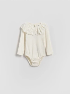 Reserved - Body z kołnierzykiem - złamana biel
