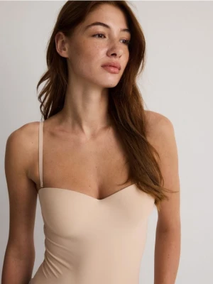 Reserved - Body z modulowanymi miseczkami - kremowy