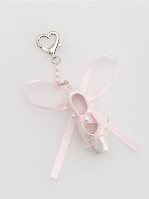 Reserved - Breloczek bucik - pastelowy róż