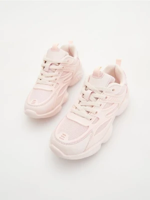 Reserved - Buty sportowe z łączonych materiałów - pastelowy róż