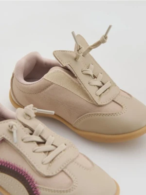 Reserved - Buty z rzepem ułatwiającym zakładanie - beżowy