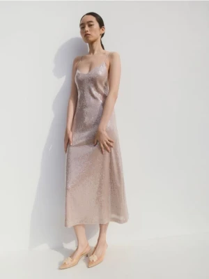 Reserved - Cekinowa sukienka midi - pastelowy róż