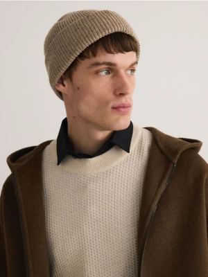 Reserved - Czapka beanie z domieszką wełny - beżowy