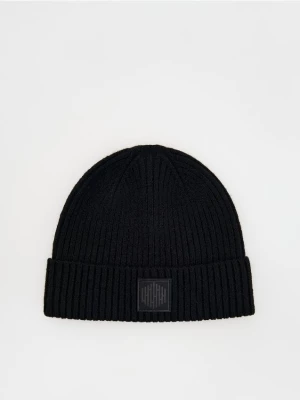 Reserved - Czapka beanie z naszywką - czarny