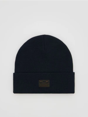 Reserved - Czapka beanie z naszywką - granatowy