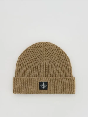 Reserved - Czapka beanie z wiskozą - beżowy