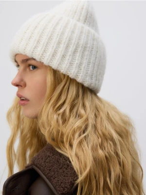 Zdjęcie produktu Reserved - Czapka beanie - złamana biel