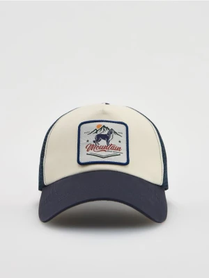 Reserved - Czapka trucker z naszywką - granatowy