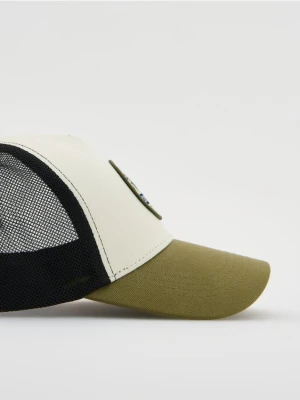 Reserved - Czapka trucker z naszywką - oliwkowy