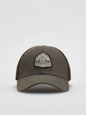 Reserved - Czapka trucker z naszywką - oliwkowy