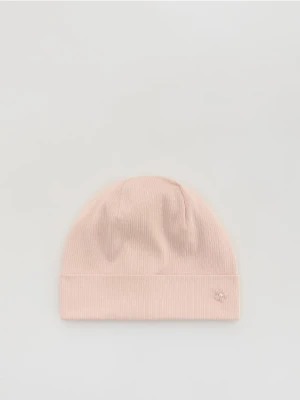 Reserved - Czapka z aplikacją - pastelowy róż