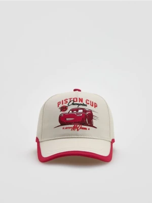 Reserved - Czapka z daszkiem Auta - złamana biel