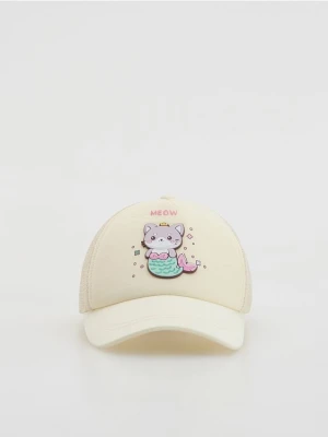 Reserved - Czapka z daszkiem z aplikacją - kremowy