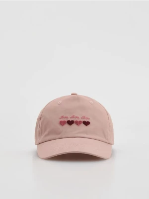 Reserved - Czapka z daszkiem z aplikacją - różowy