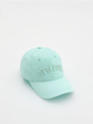 Reserved - Czapka z daszkiem z haftem - jasnozielony