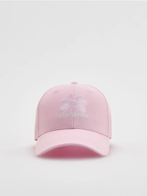 Reserved - Czapka z daszkiem z haftem - różowy