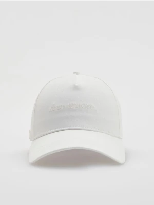 Reserved - Czapka z daszkiem - złamana biel