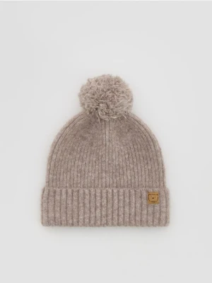 Reserved - Czapka z domieszką wełny - beżowy
