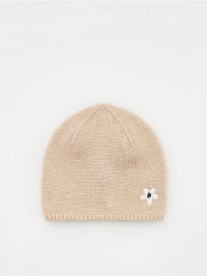 Reserved - Czapka z haftem - beżowy
