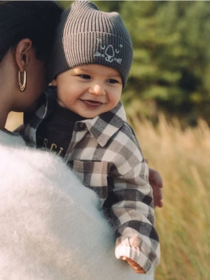 Reserved - Czapka z haftem - ciemnoszary