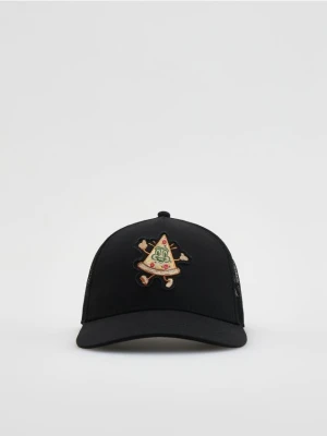 Reserved - Czapka z haftem - czarny