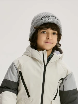 Reserved - Czapka z haftem - jasnoszary