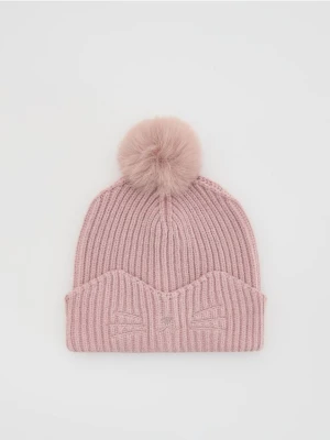 Reserved - Czapka z haftem - pastelowy róż