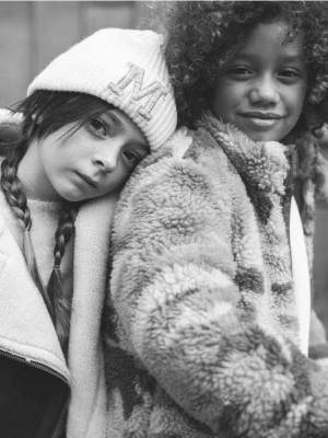 Reserved - Czapka z haftem - złamana biel