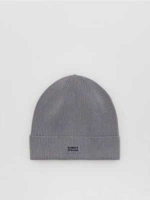 Reserved - Czapka z naszywką - ciemnoszary