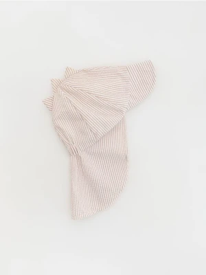 Reserved - Czapka z osłoną karku - kremowy