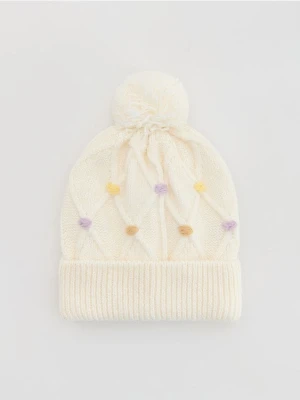 Reserved - Czapka z supełkami - złamana biel
