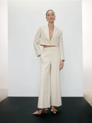 Reserved - Czółenka na obcasie kitten - beżowy