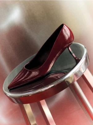 Reserved - Czółenka na obcasie kitten - bordowy