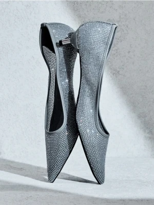 Reserved - Czółenka na obcasie kitten - jasnoszary