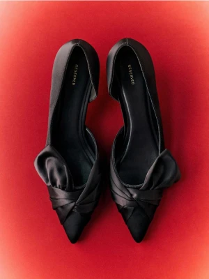 Reserved - Czółenka na obcasie kitten - mahoniowy