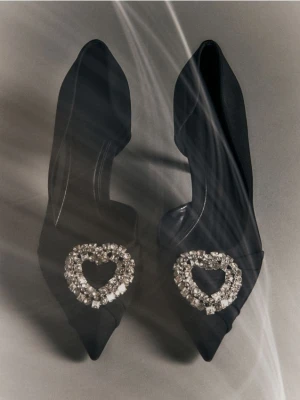 Reserved - Czółenka z aplikacją - czarny