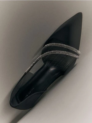 Reserved - Czółenka z ozdobnymi paskami - czarny