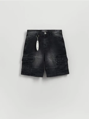 Reserved - Denimowe szorty z brelokiem - czarny
