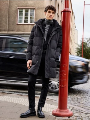 Reserved - Długa puchowa kurtka z dodatkiem Sorony - czarny